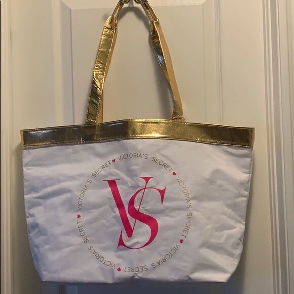 🛍VICTORIA Secret weekender tote🛍 - Picture 2 of 5